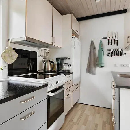 1420-aakirkeby-ostre-somarksvej-20 Hébergement de vacances *