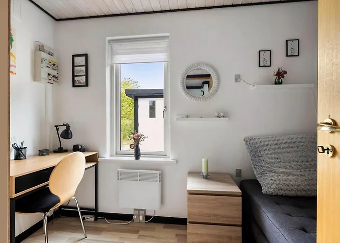 1420-aakirkeby-ostre-somarksvej-20 * Vester Somarken